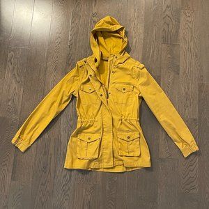 Mustard colored hooded utility jacket with hood and adjustable waist! Size small